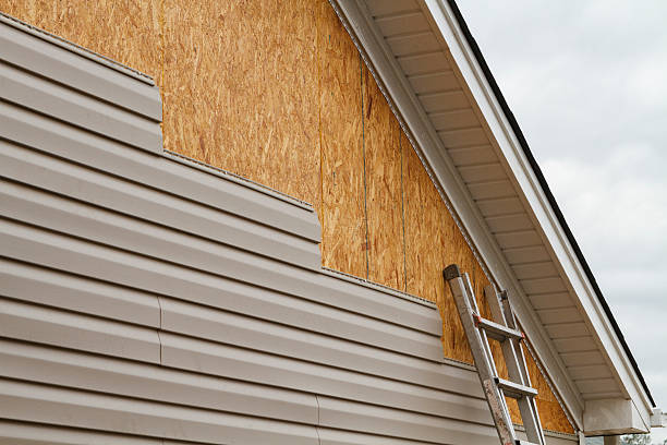 24/7 Emergency Storm Damage Siding Repair experts in Lumberton, NC